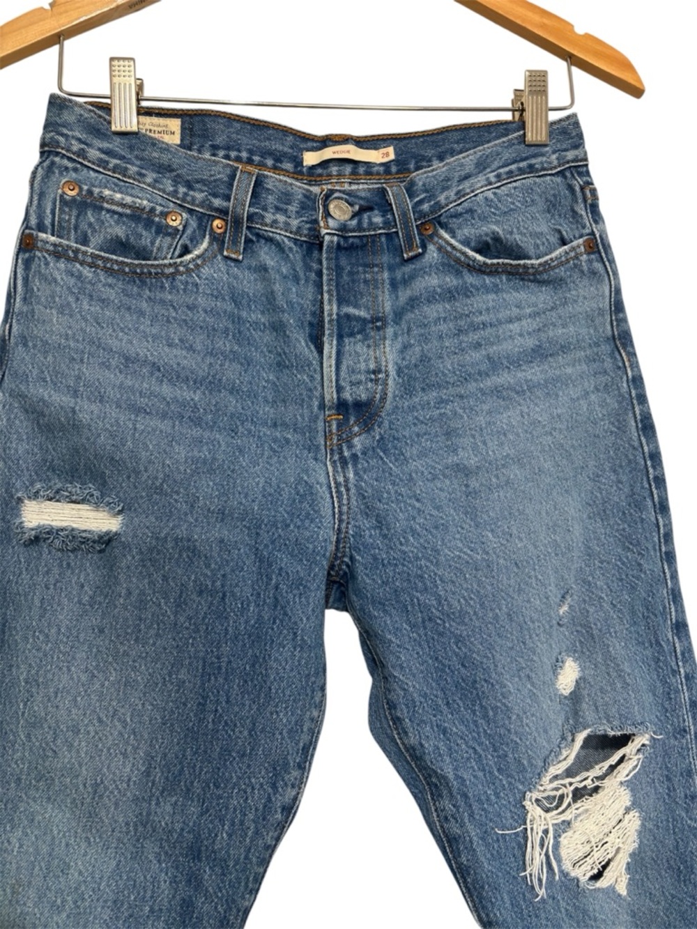 Levi’s Wedgie Ripped Distressed Mom Skinny Jeans Size 28 100% Cotton - Picture 2 of 9